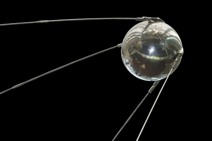 Kraljestvo umetnih satelitov